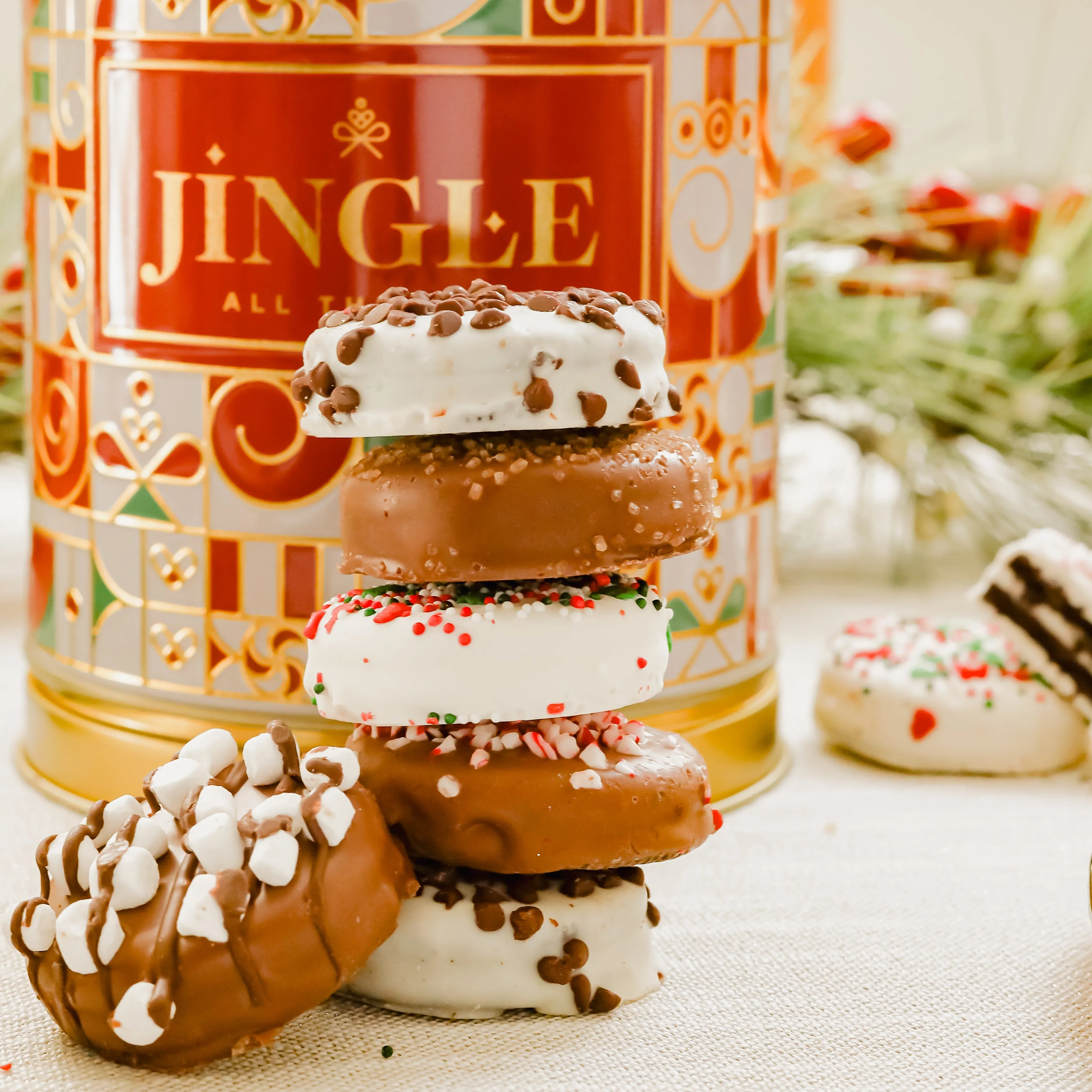 Bonnie and Pop Jingle All The Way Cookie Tin - Image 4