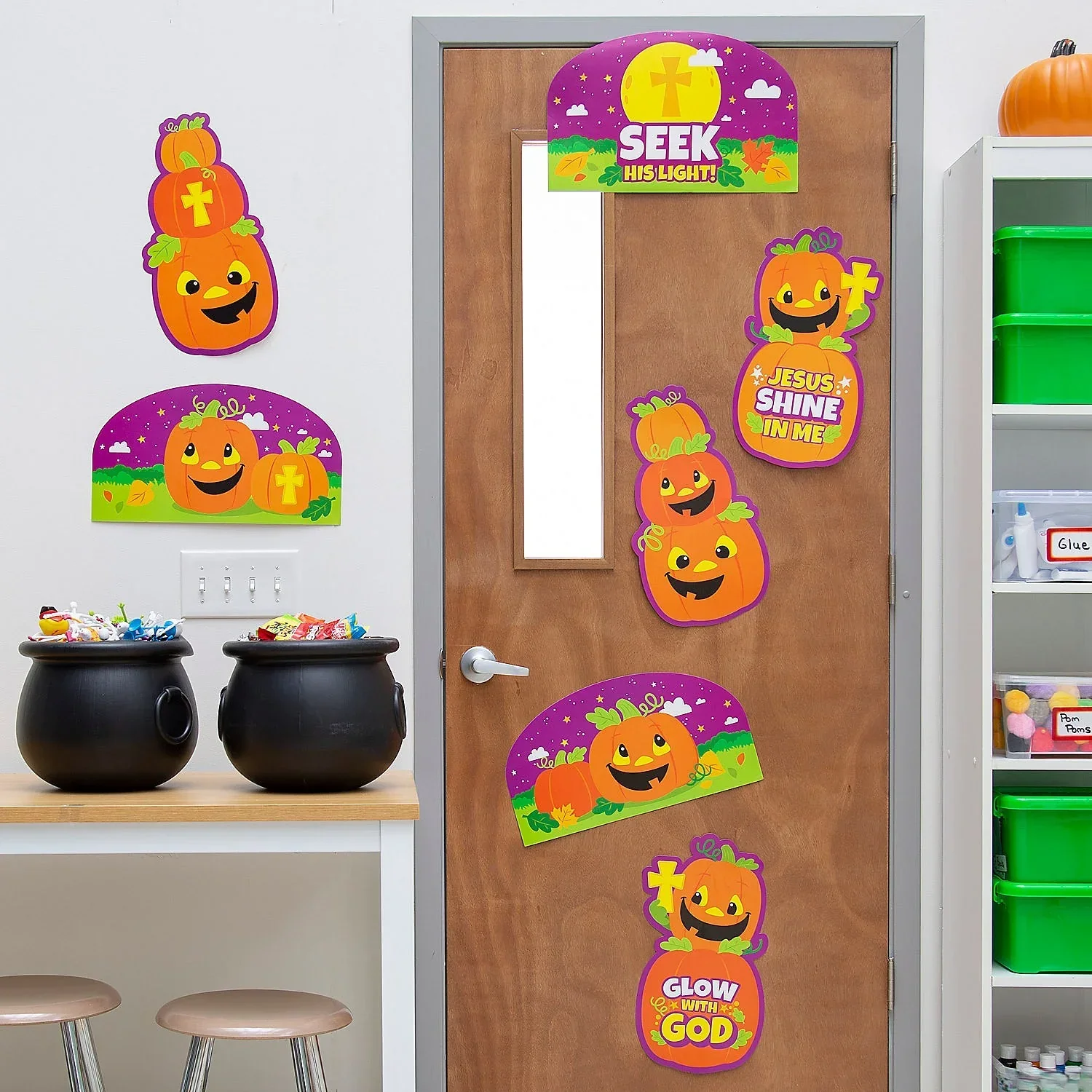 Christian Pumpkin Trunk-or-Treat Decorating Kit - Image 2
