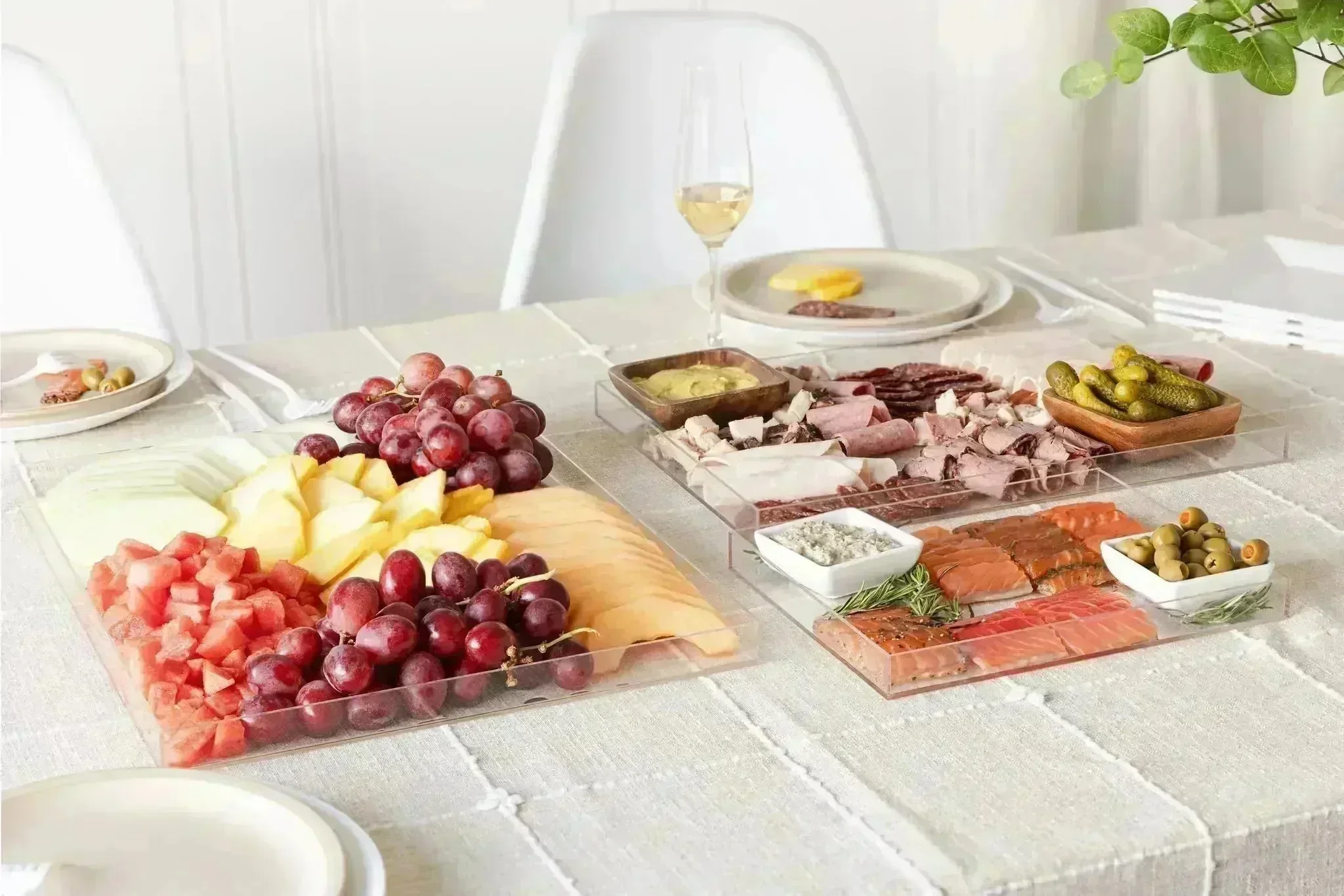 Clear Acrylic Serving Tray With Lid - Image 7