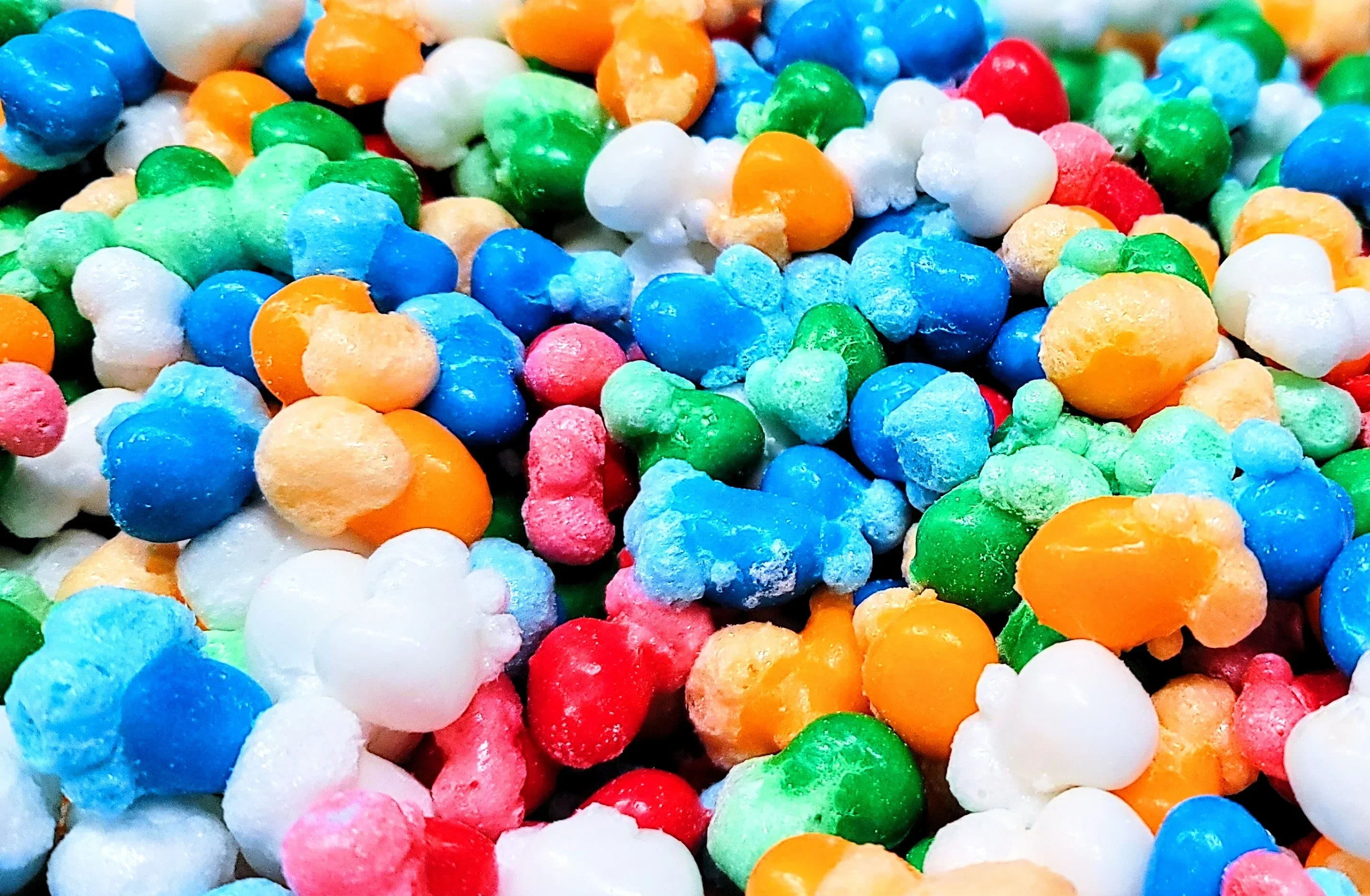 Freeze Dried Taffy Tongue Bites Candy - Image 3