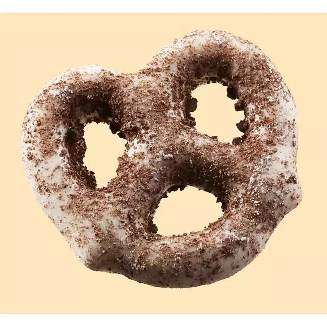 Hershey's Cookies 'N' Creme Dipped Pretzels: 1LB Bag - Image 2