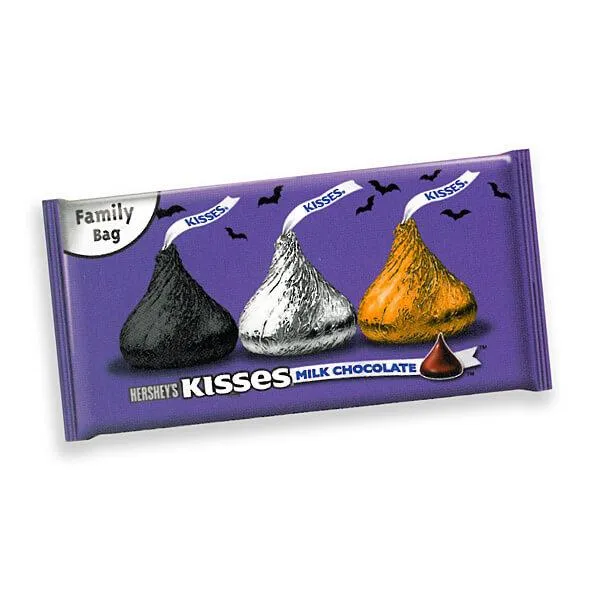Hershey's Kisses Halloween Foiled Milk Chocolate Candy: 100-Piece Bag - Image 3