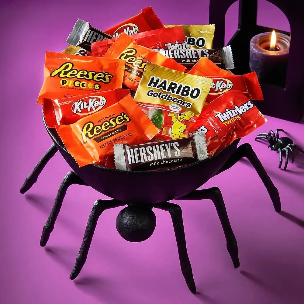 Hershey's All Time Greats Snack Size Halloween Candy Assortment: 105-Piece Bag - Image 2
