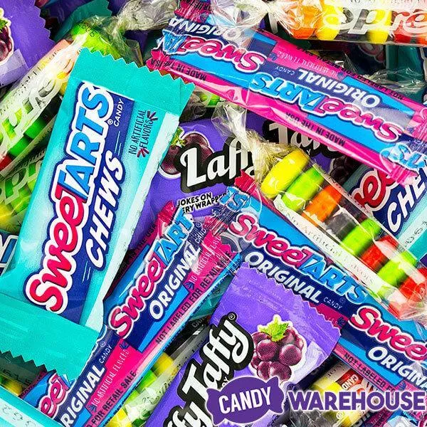 SweeTarts Chews - Spree - Laffy Taffy - SweeTarts Candy Assortment: 185-Piece Bag - Image 2