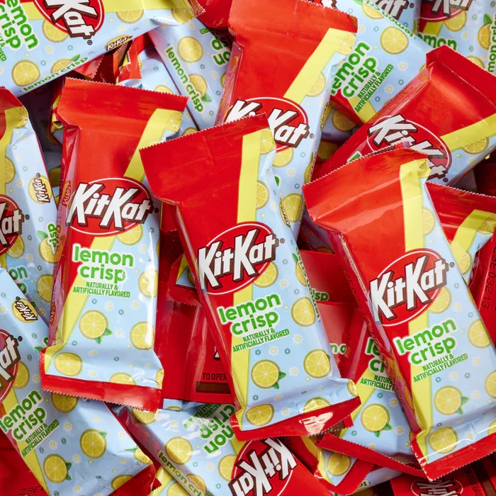 KIT KAT Lemon Crisp Snack Size Bulk Candy Box: 3-Pound Box - Image 3