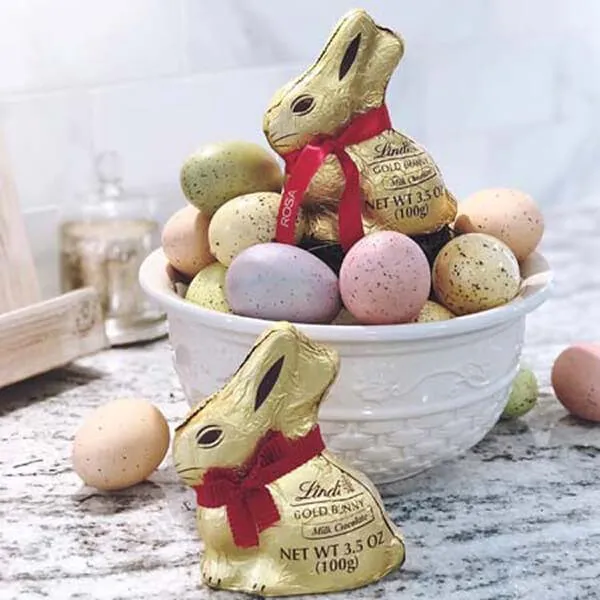 Lindt Gold Foiled 3.5-Ounce Milk Chocolate Easter Bunny - Image 4