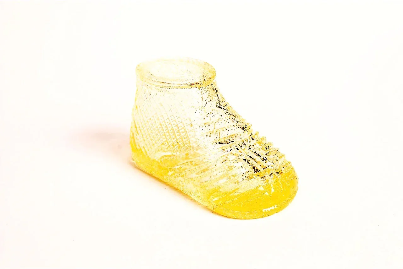Pure Sugar Hollow Hard Candy - Baby Booties - Image 2