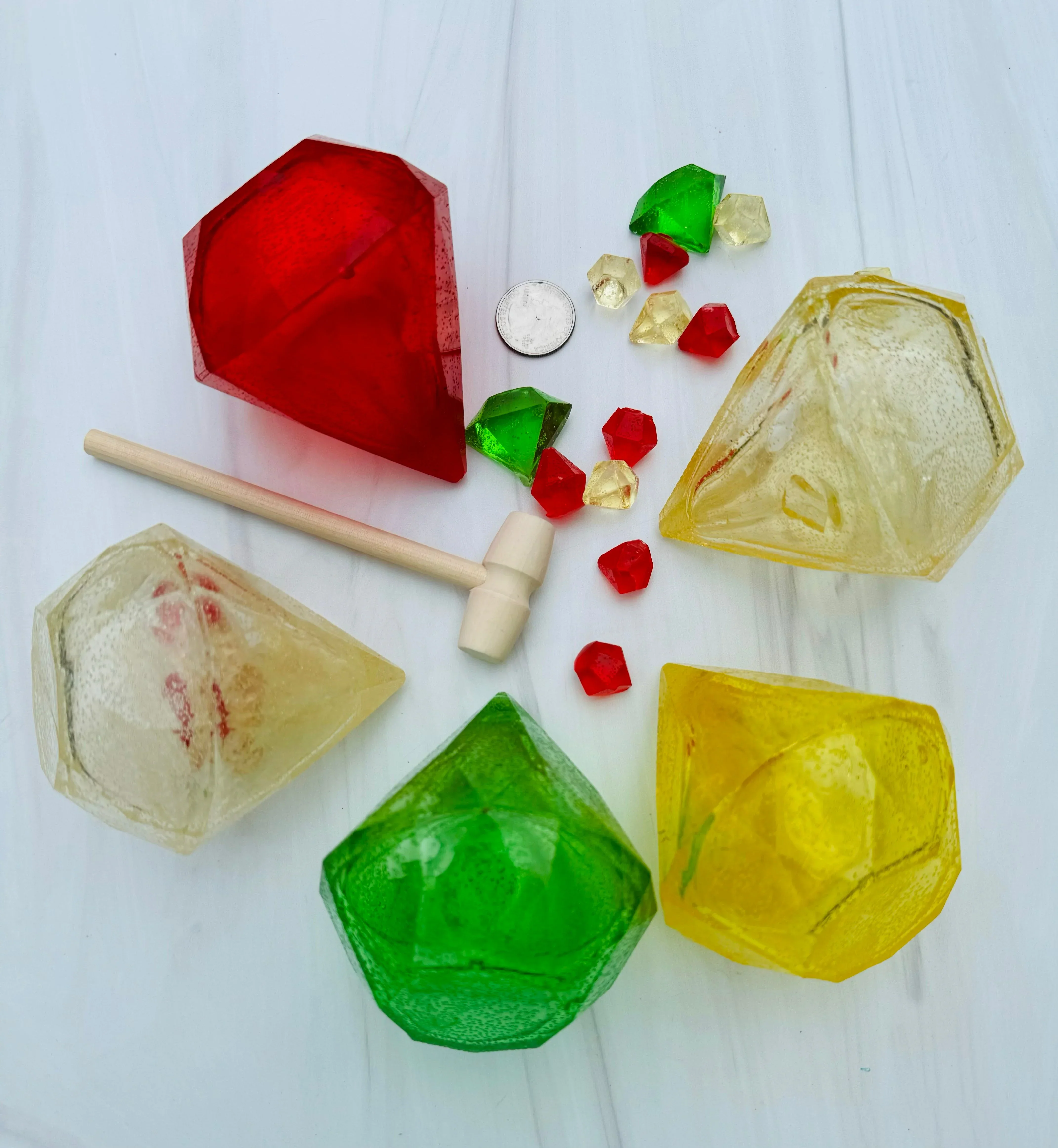 Pure Sugar Smash Diamond filled with 3D Gummy Diamonds.