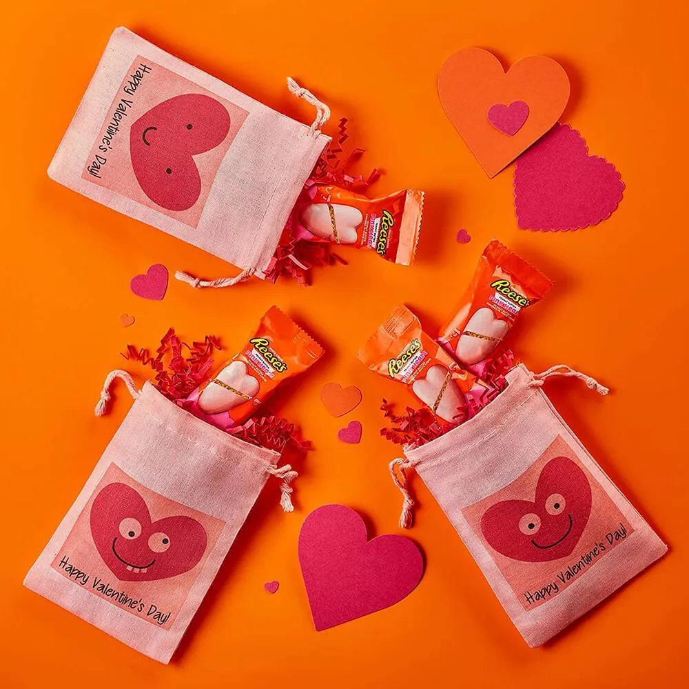 Reese's Peanut Butter Filled Pink Chocolate Hearts: 15-Piece Bag - Image 3