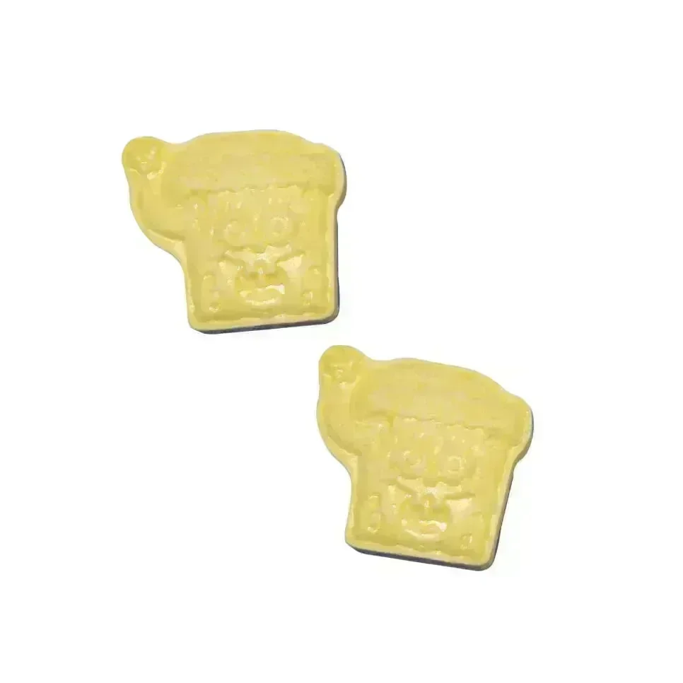 SpongeBob Christmas Candy Tins: 12-Piece Display - Image 2