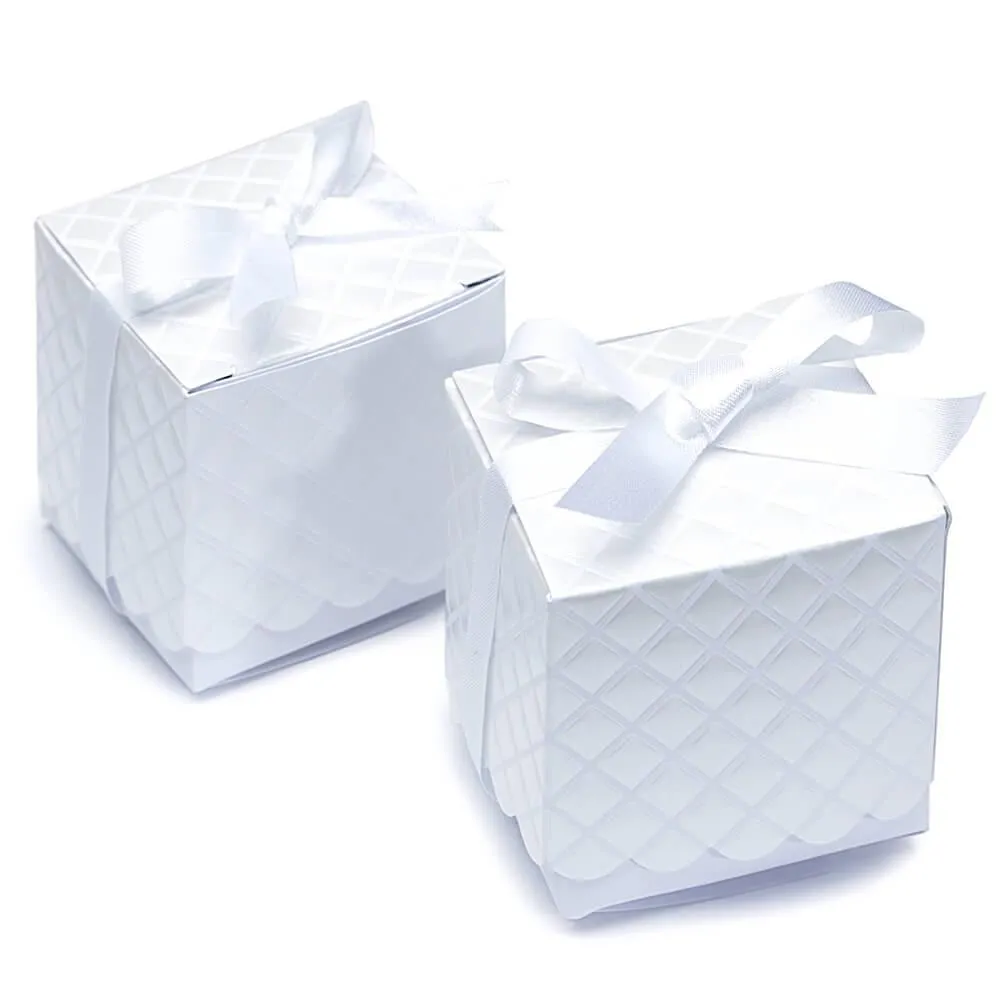 White Scalloped Favor Box Kits: 25-Piece Set